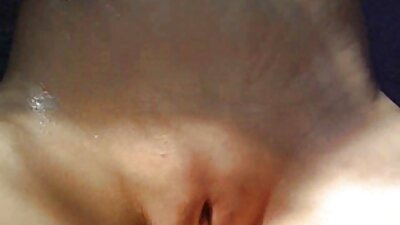 කුකුළා රස විඳිමින්