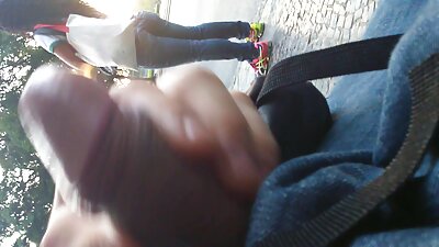 පරිණත වේශ්‍යාව ඇගේ පස්සට හැප්පුනා